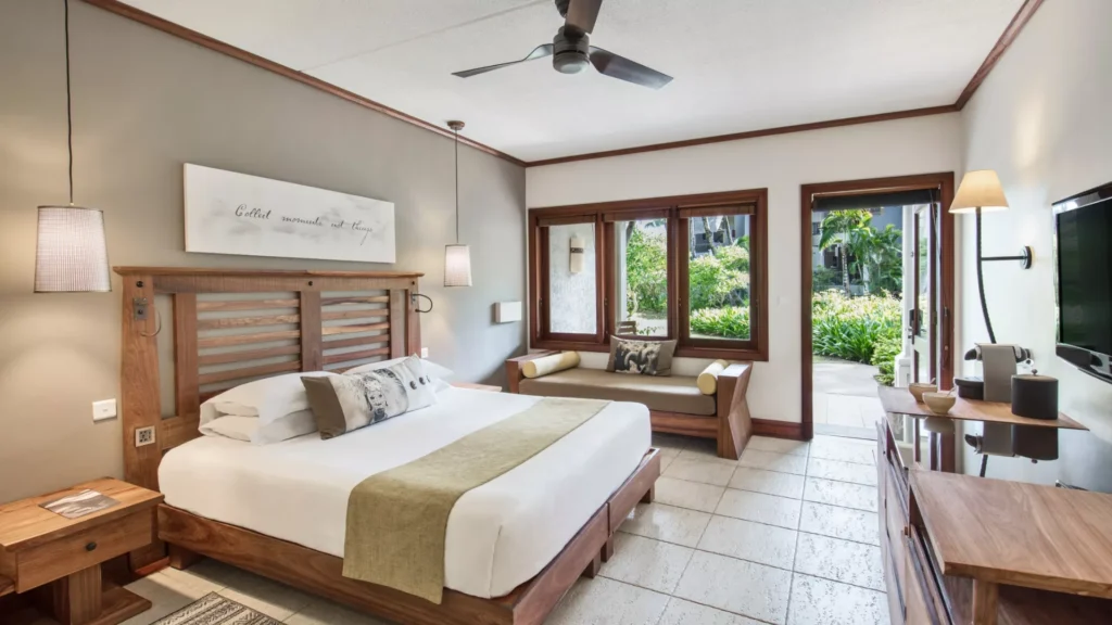 DELUXE GARDEN VIEW ROOM_1.jpg