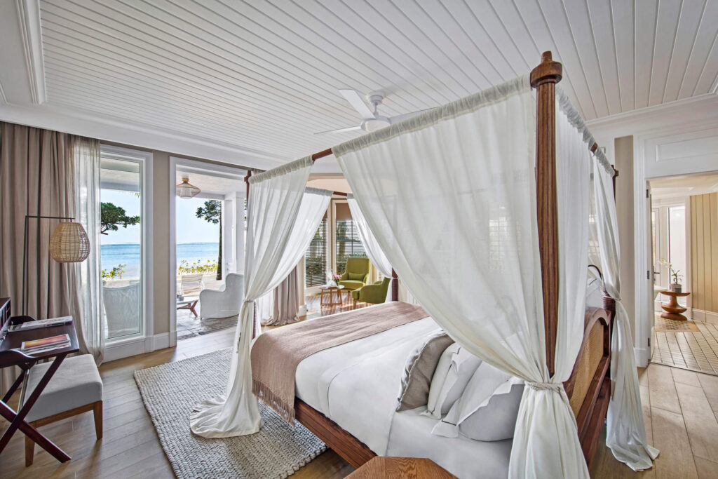 HLT_ACCOMODATION-JUNIOR-SUITE-SEA-VIEW-2