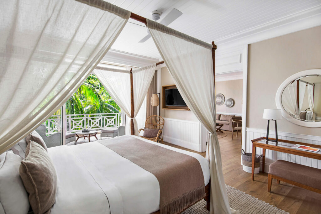 HLT_ACCOMODATION-SENIOR-SUITE-GARDEN-VIEW-3