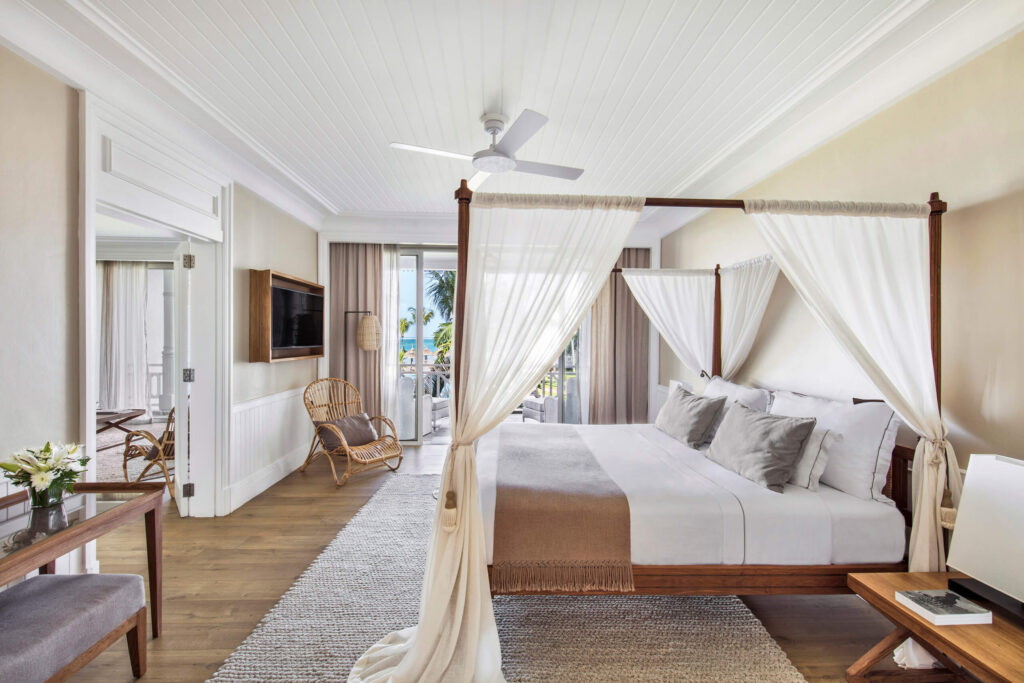 HLT_ACCOMODATION-SENIOR-SUITE-SEA-VIEW-1