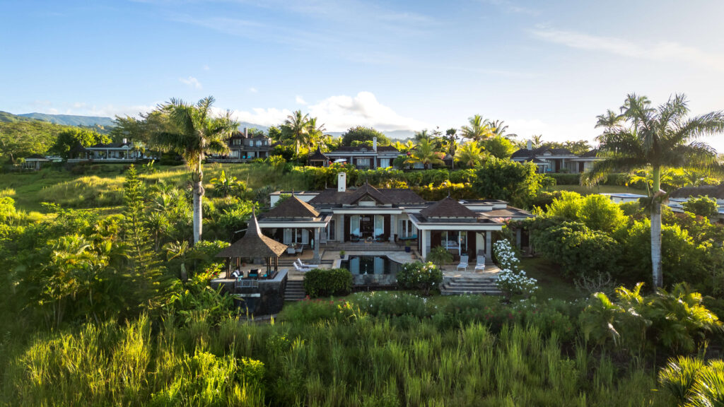 HTV_4BEBROOM VILLA_POOLVIEW_1