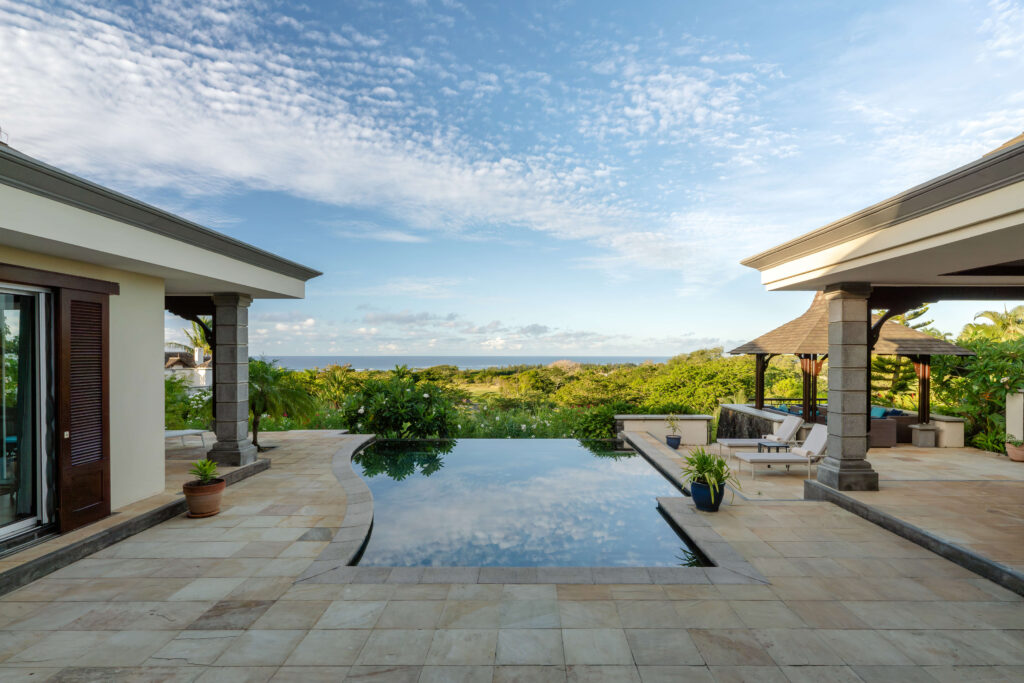 HTV_4BEBROOM VILLA_POOLVIEW_2