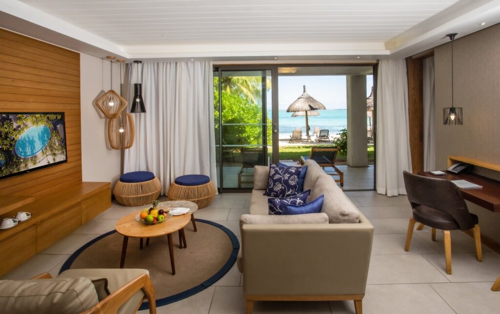Paradis-Suite-Beachfront-2