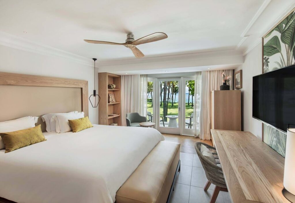 sb-deluxe-sea-view-room-1