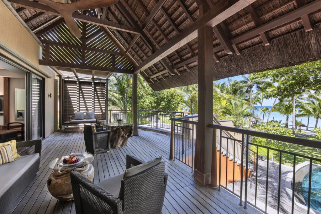 trou-Beachfront Senior Suite with Pool-8